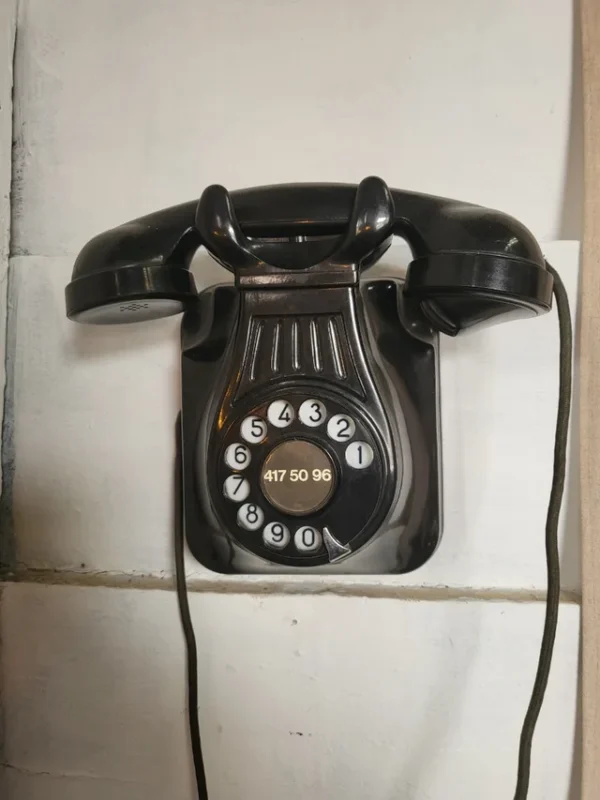 Antiguo teléfono vintage